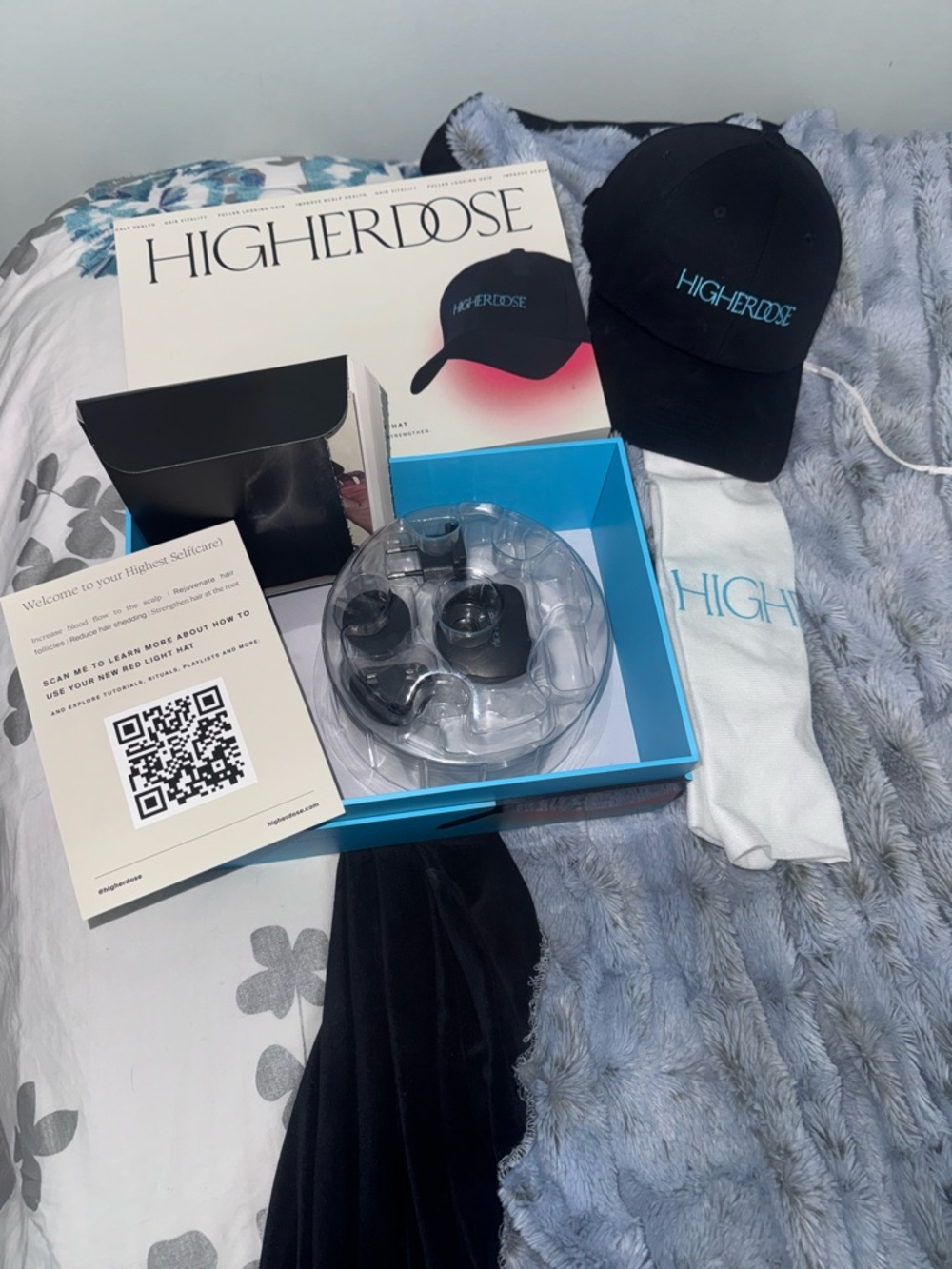 HigherDOSE Black Red Light Therapy Hat - Scalp Health & Hair Vitality - Picture 7 of 7